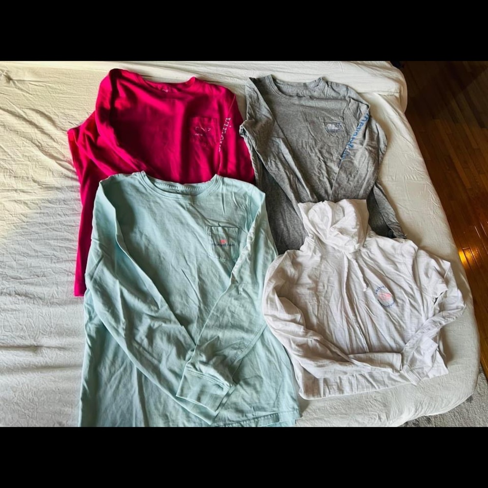 4 Vineyard Vines long sleeve woman’s tops